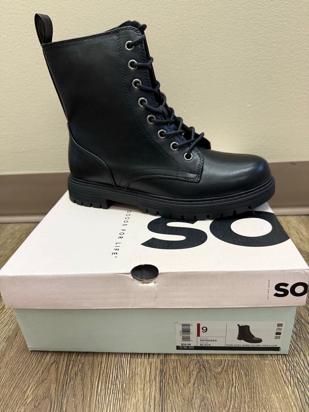 SO Reindeer Lace-Up Combat Boots | Size 9 | Black | New in Box